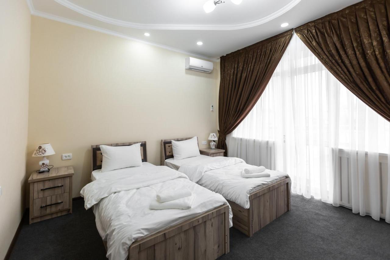 Light Hotel Tashkent Exterior photo