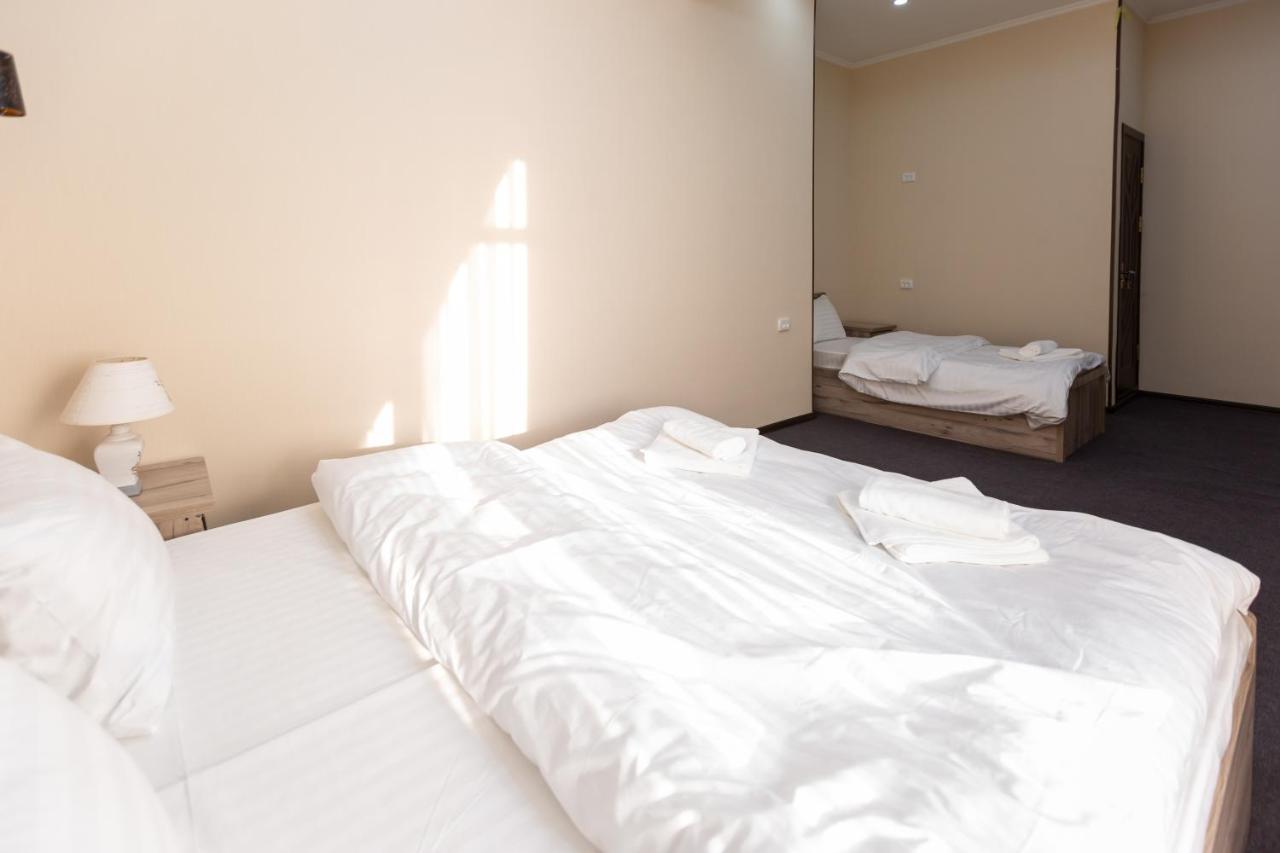 Light Hotel Tashkent Exterior photo